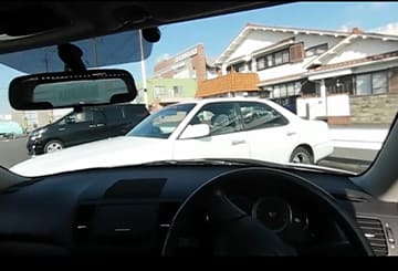 自転車安全運転VR、頭からの駐車での接触事故